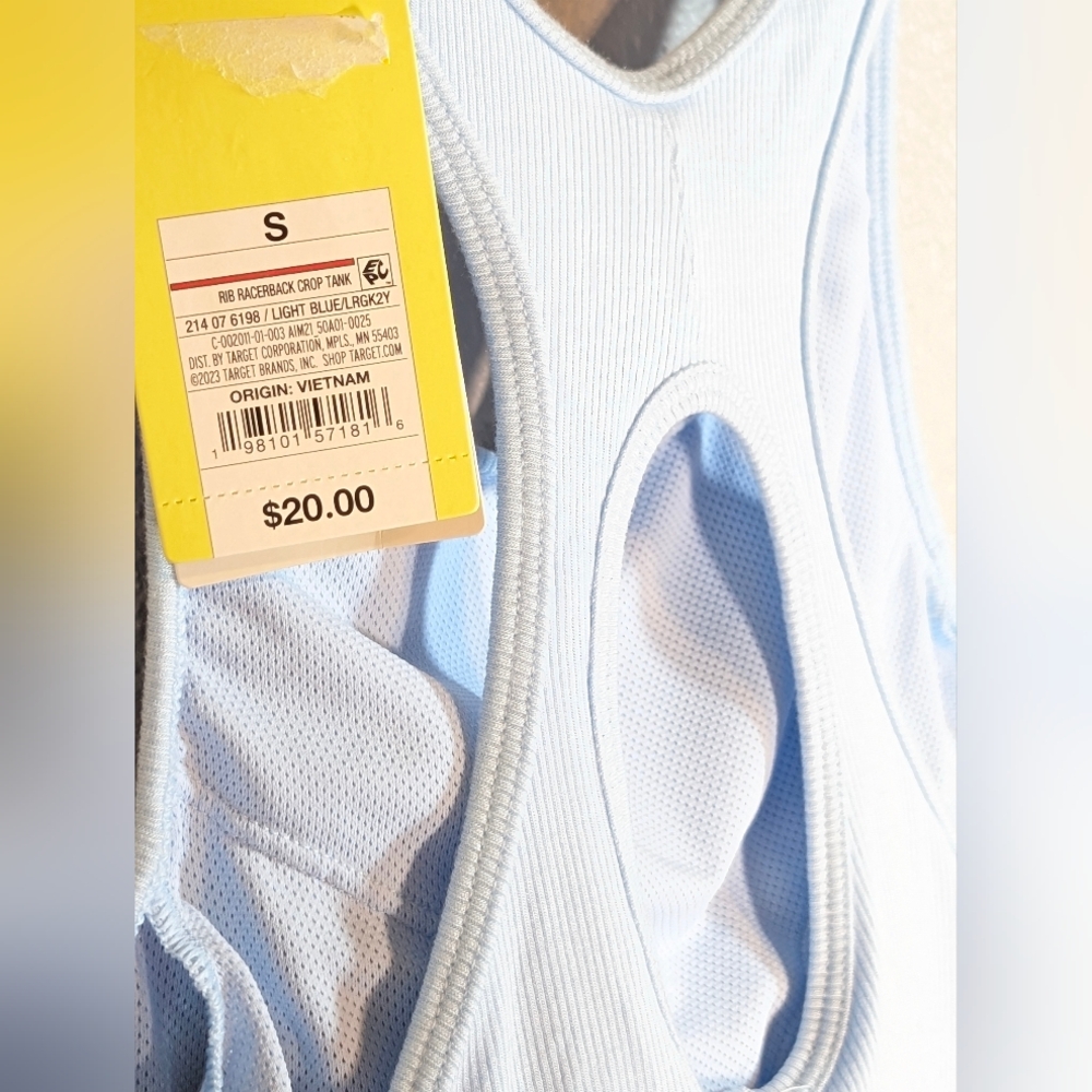 ☁️ All In Motion NWT Light Blue Rib Racerback Crop Tank - Size Small - Picture 5 of 8
